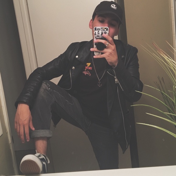 Meet your Posher, Daniel - Picture 1 of 1